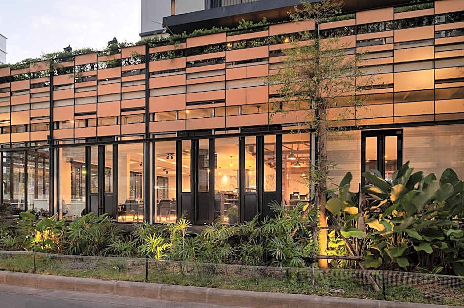 Cross Vibe Bangkok Sukhumvit
