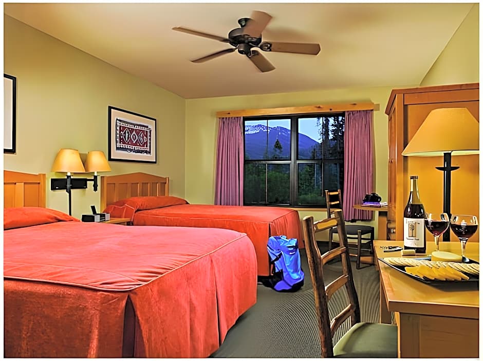 Wuksachi Lodge in Sequoia National Park