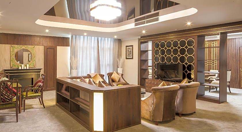 Muong Thanh Luxury Nhat Le Hotel