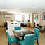 La Quinta Inn & Suites by Wyndham Albuquerque Airport