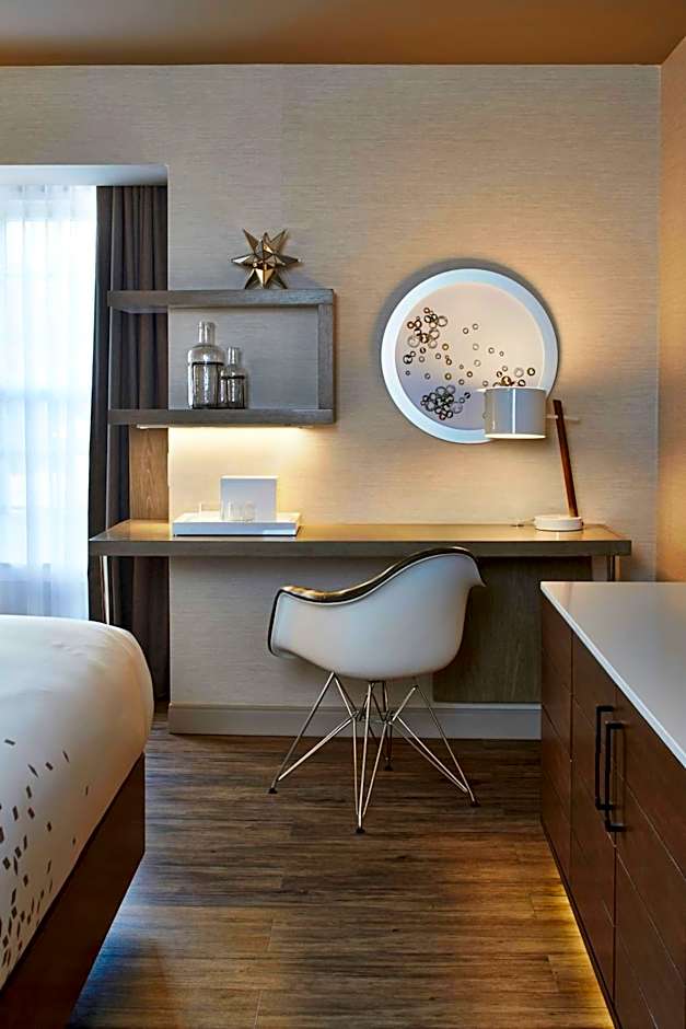 The Del Monte Lodge Renaissance by Marriott Rochester Hotel & Spa