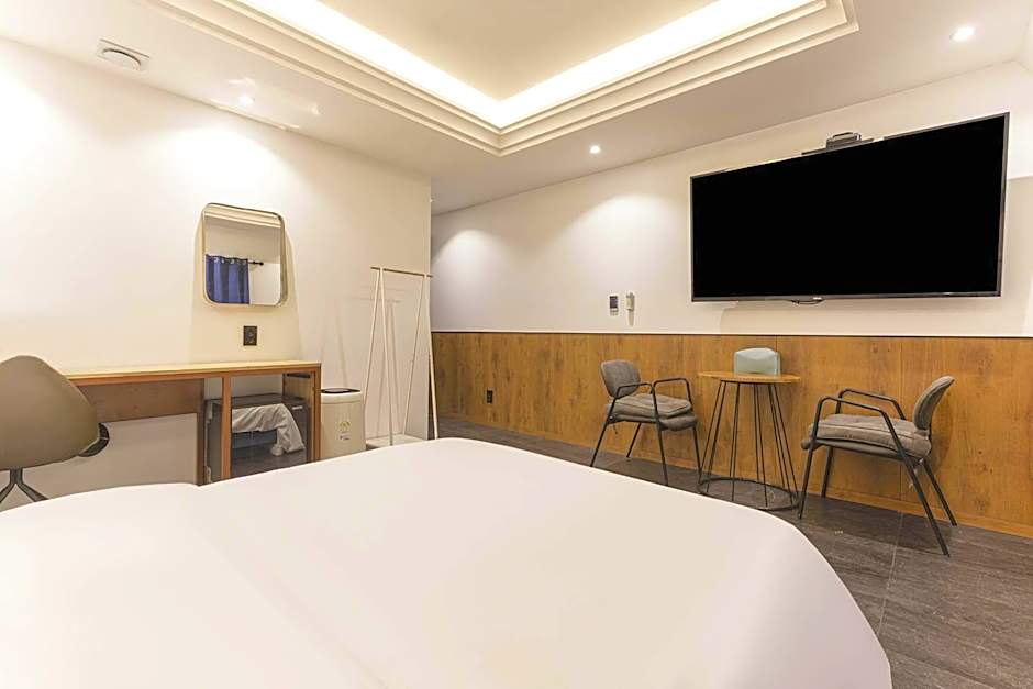 Guri Hotel in Cafe