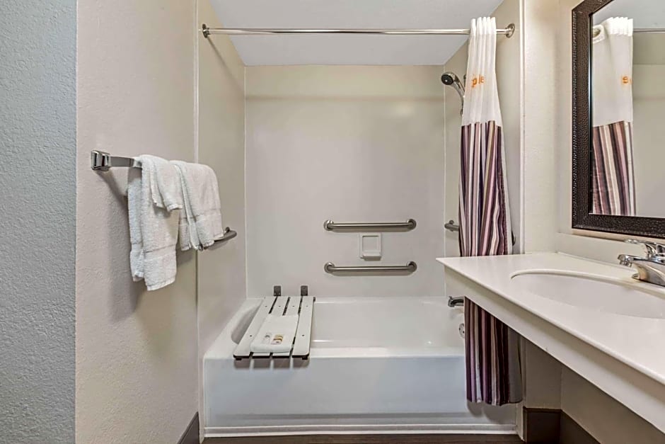 La Quinta Inn by Wyndham Miami Airport North