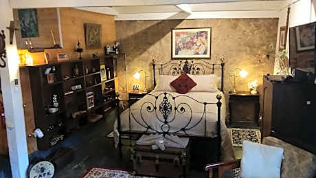 One-Bedroom Cottage