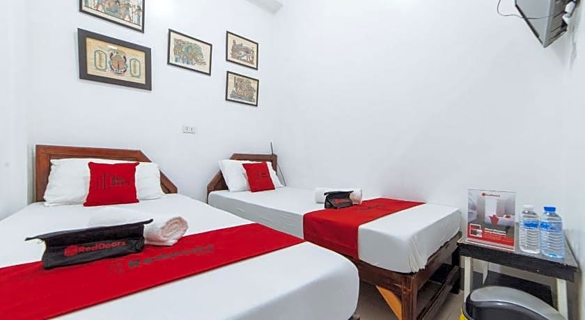 RedDoorz @ Plaza Jaro Iloilo