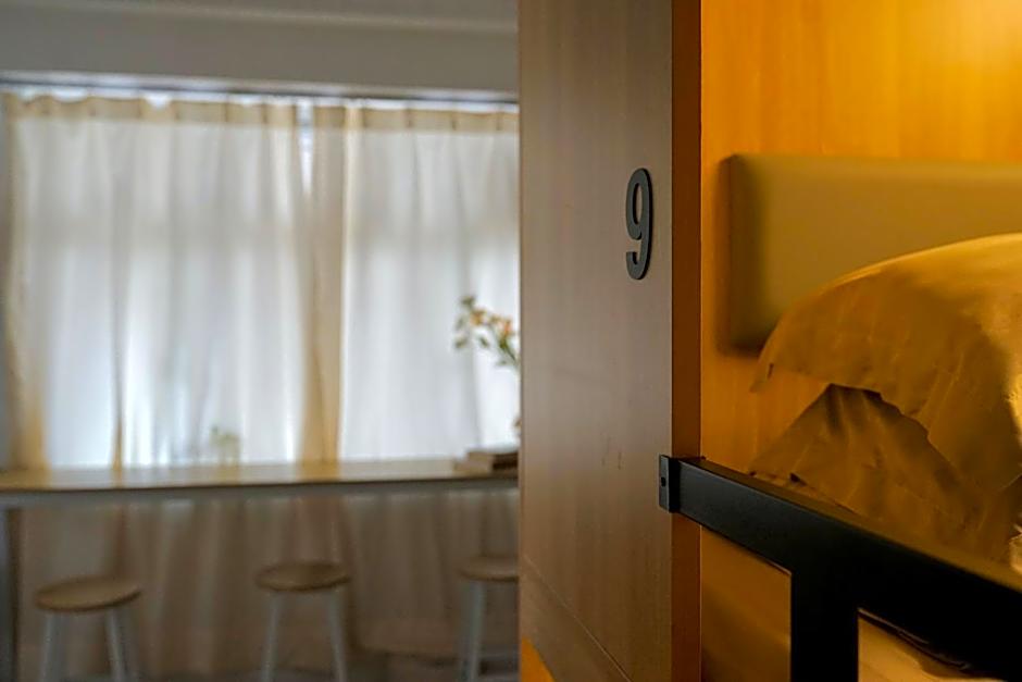 Waveflo Hostel 浪花青旅