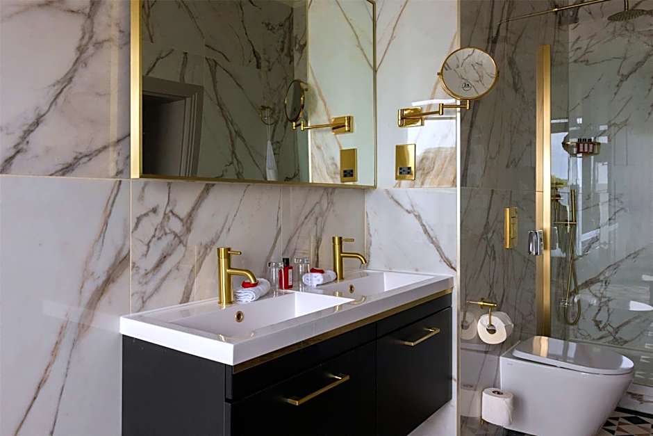 Dover Marina Hotel & Spa, Tapestry Collection by Hilton