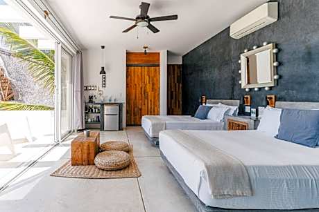 Queen Room with Sea View
