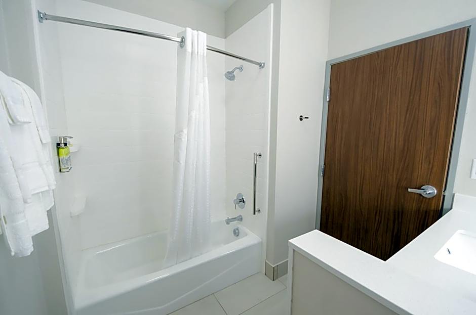 Holiday Inn Express And Suites Taylor By IHG