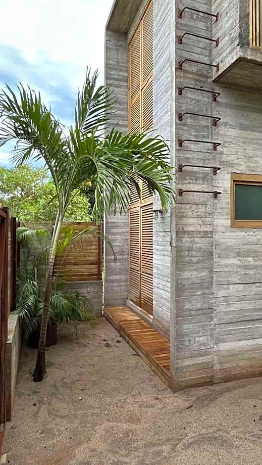 Ona & Sich - Casa Macu Saladita surf break