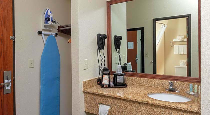 Quality Inn & Suites Mount Vernon