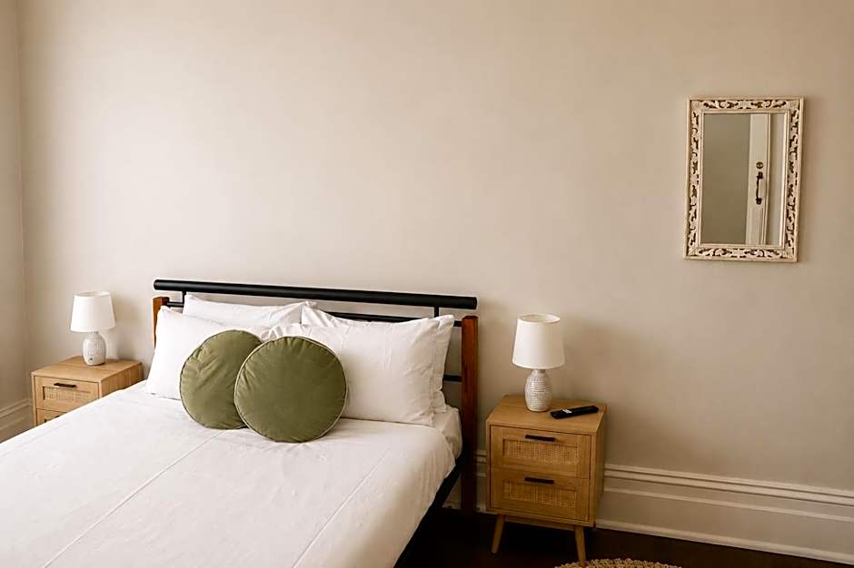 Geraldton Shoreline Lodge