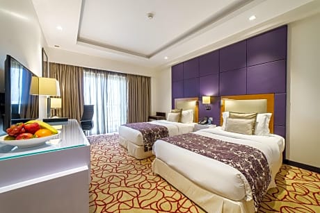 One-Bedroom Executive Suite with Lounge Access