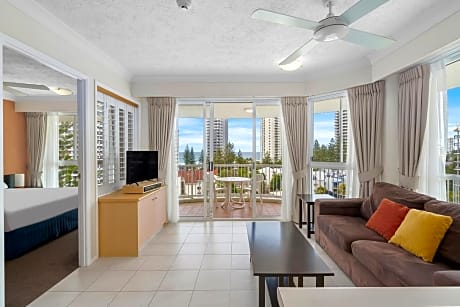 Superior One Bedroom Apartment with Ocean View