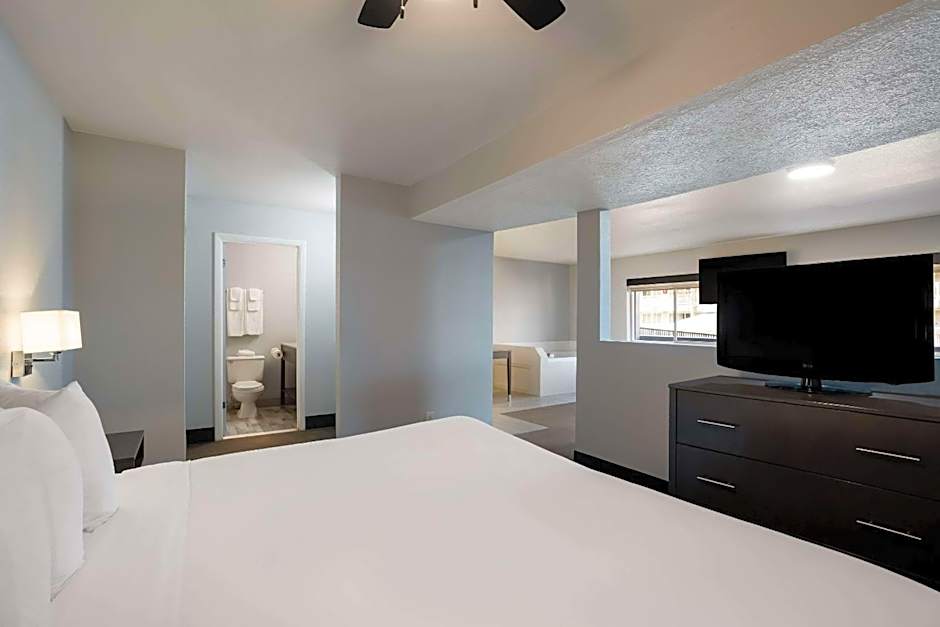 Richland Riverfront Hotel and Conference Center, Ascend Hotel Collection