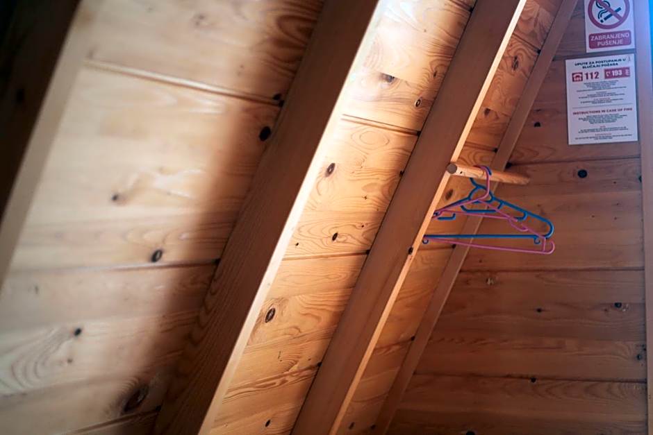 Rooms & Glamping Lana Haus