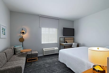 King Studio with Sofa Bed and Inland View