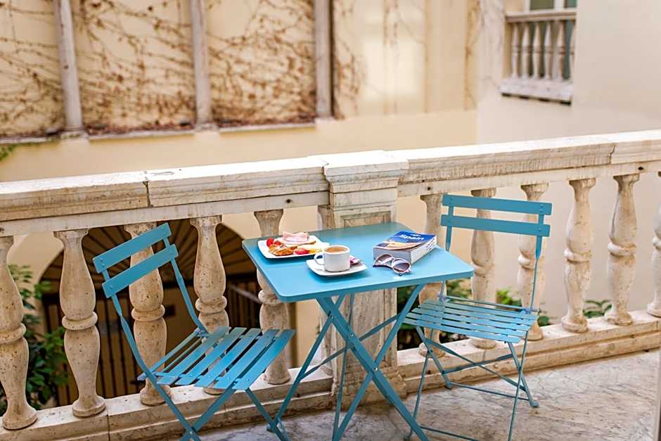 Petit Palace Santa Cruz