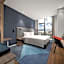 Holiday Inn Express Zhuhai Gongbei By IHG