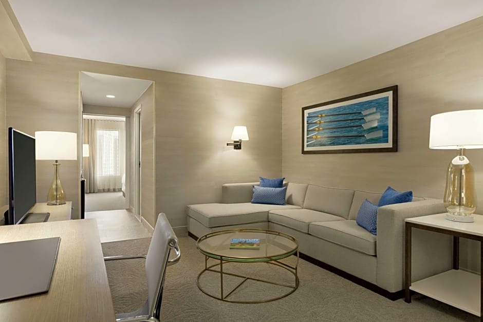 DoubleTree Suites by Hilton Hotel Boston - Cambridge