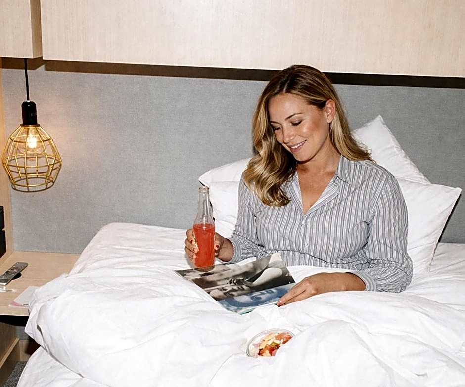 Hotel With Urban Deli