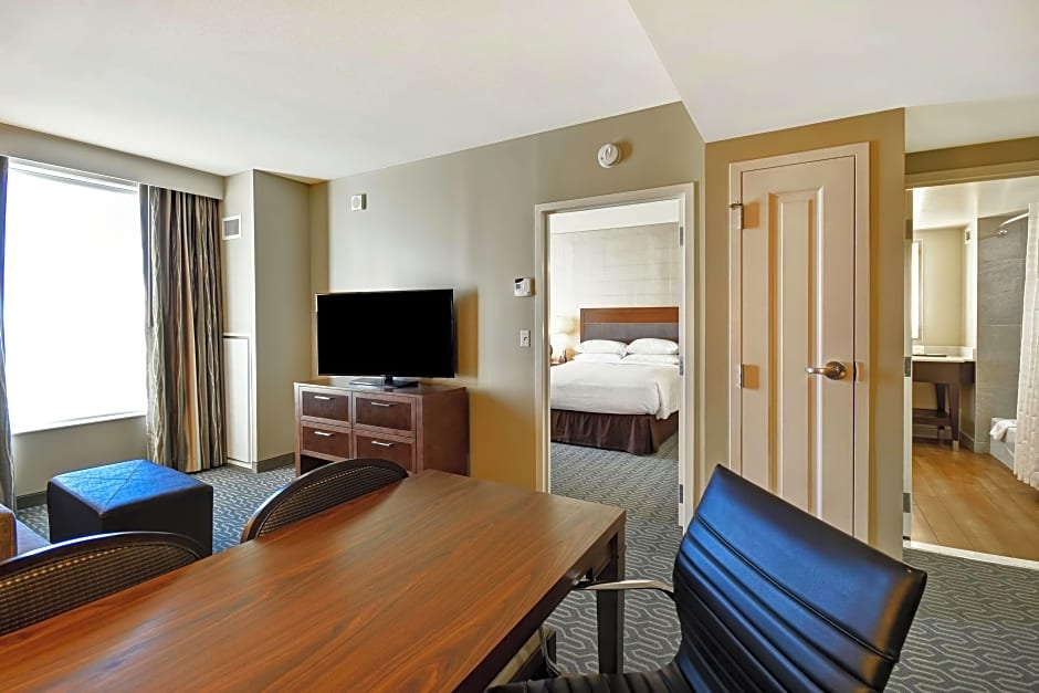 Photo 1 of 10 of Deluxe 1 King Bed with Sofabed Suite