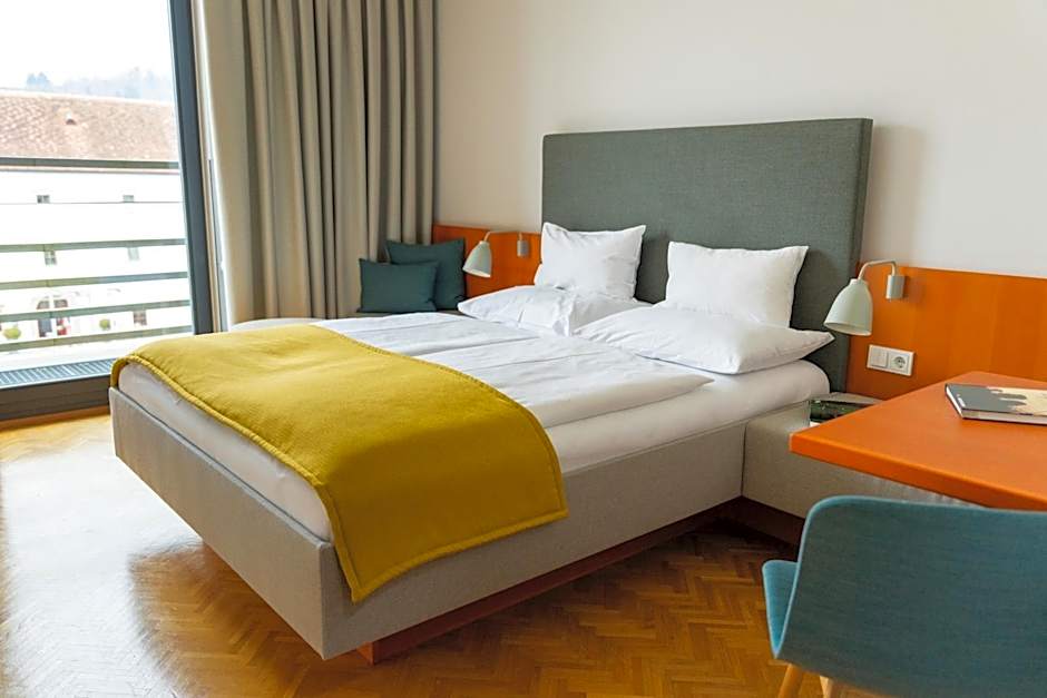 Photo 1 of 4 of Double Room