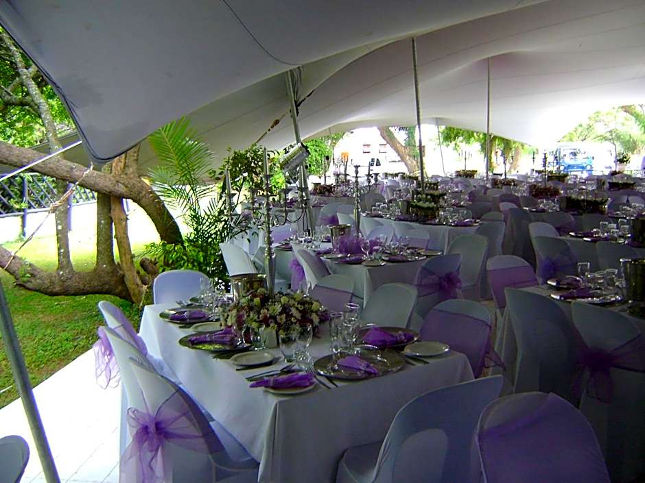 Lalapanzi Hotel & Conference Centre