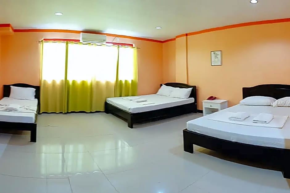 RedDoorz @ Johsons Pension House Butuan City