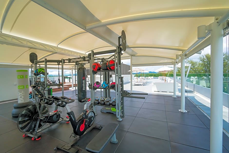 Oceanstone by Holy Cow, 2-BR, 90 m2, pool view