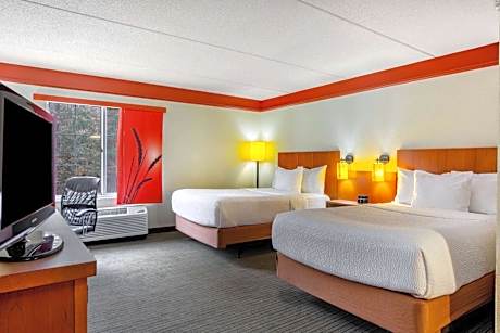 Double Room with Two Double Beds - Mobility/Hearing Accessible - Non-Smoking