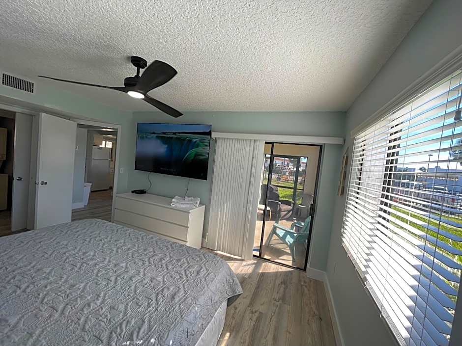 Ocean Village Club B-17