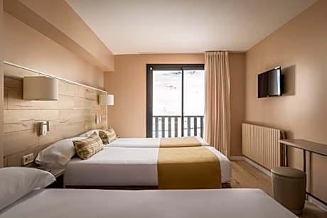 Triple Room (2 Adults + 1 Child)