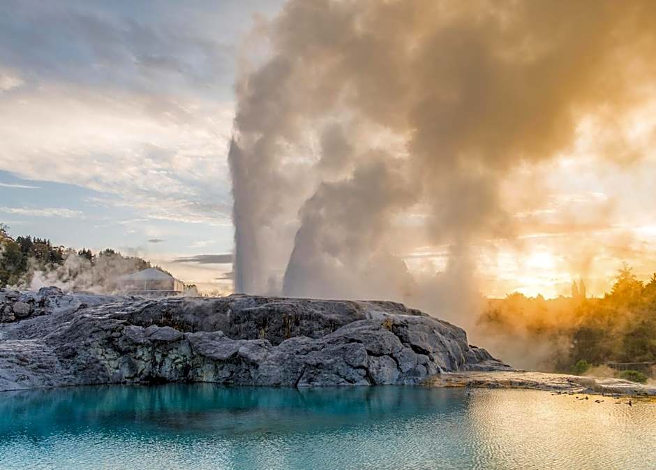 Greenview Hotels (previously Rotorua Motor Lodge)