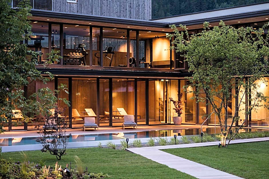 zelloon boutique hotel