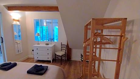 Deluxe One-Bedroom Apartment with Garden View