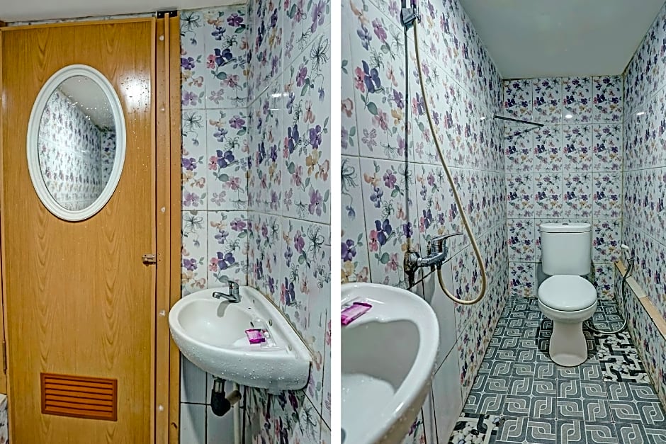 OYO 90158 Hotel Lendosis Perintis Kemerdekaan