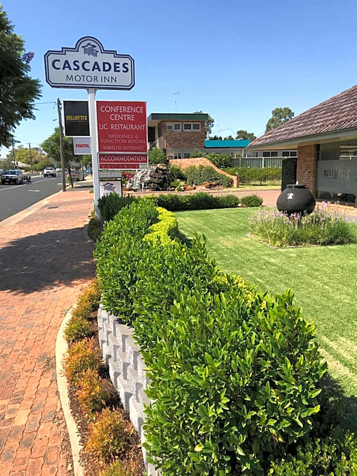 Cascades Motor Inn