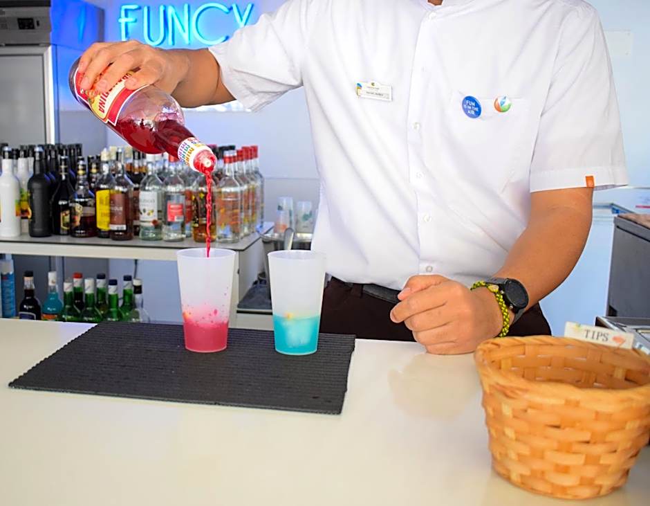 Paradise Park Fun Lifestyle Hotel