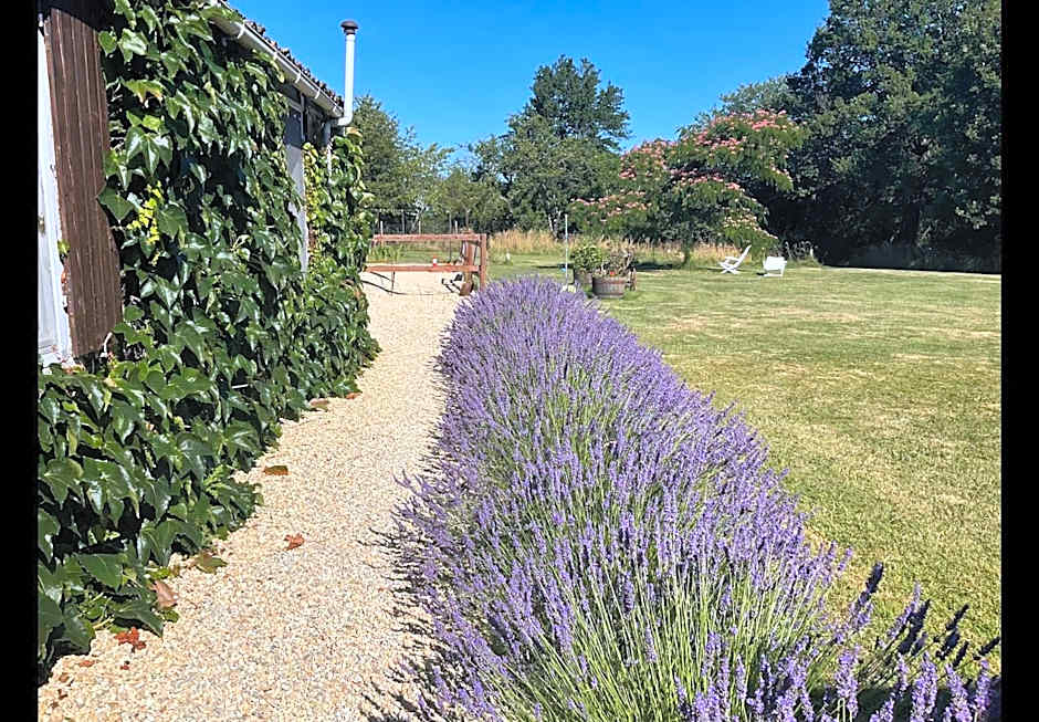 Le Jardin de Rose 24 FEUILLEBERT Romagne 86700