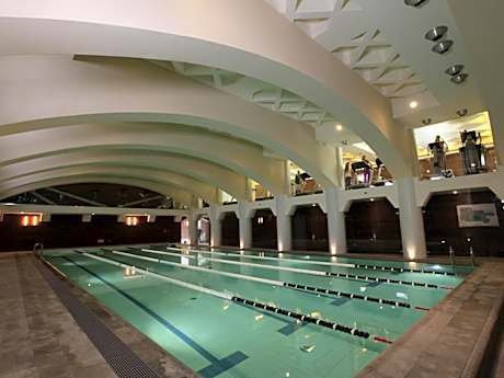 4 Spa Resort Hotel