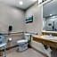 Best Western Plus Park Place Inn - Mini Suites