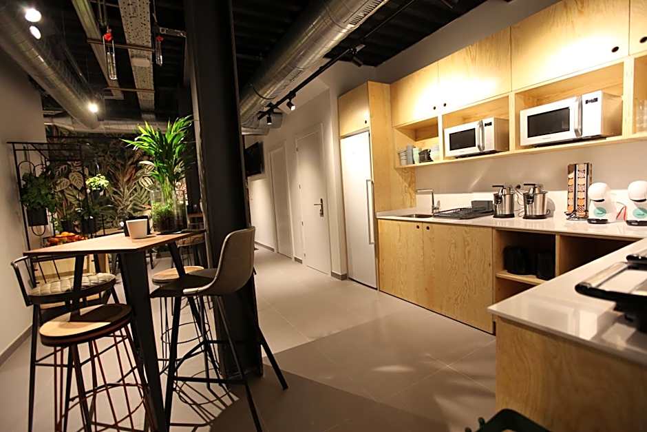 VTZ The Botanic Hostel