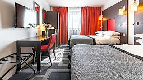Standard Double Room with Two Double Beds and City View