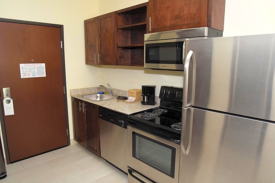 Home Away Kitchen Suites Enid