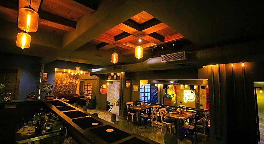 Hotel Moti Palace & Restaurant