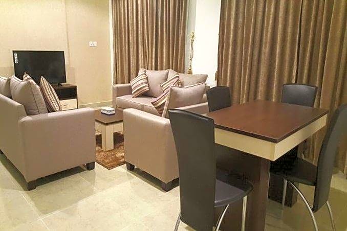 Al Muhanna Plaza Luxury Plus