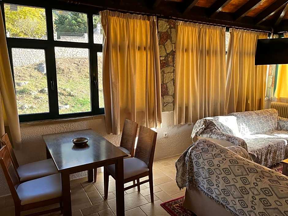 Muntenia Inn Apartments and Suites