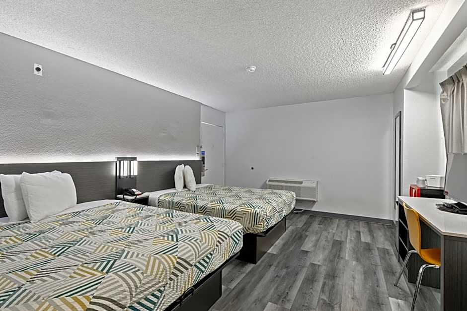 Motel 6-San Diego, CA - North