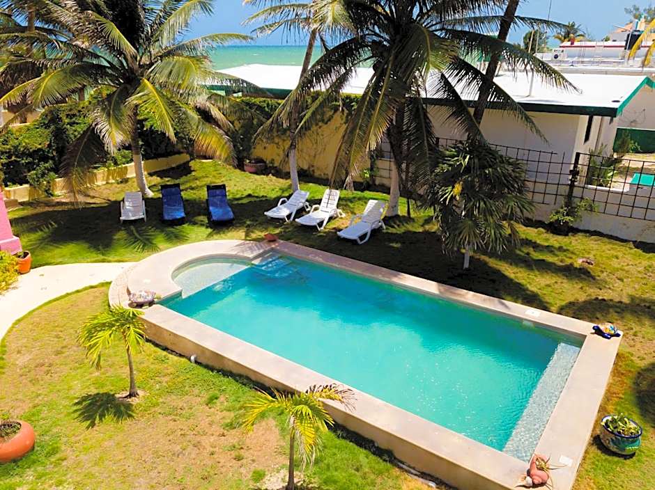 Hotel Flamingos Inn